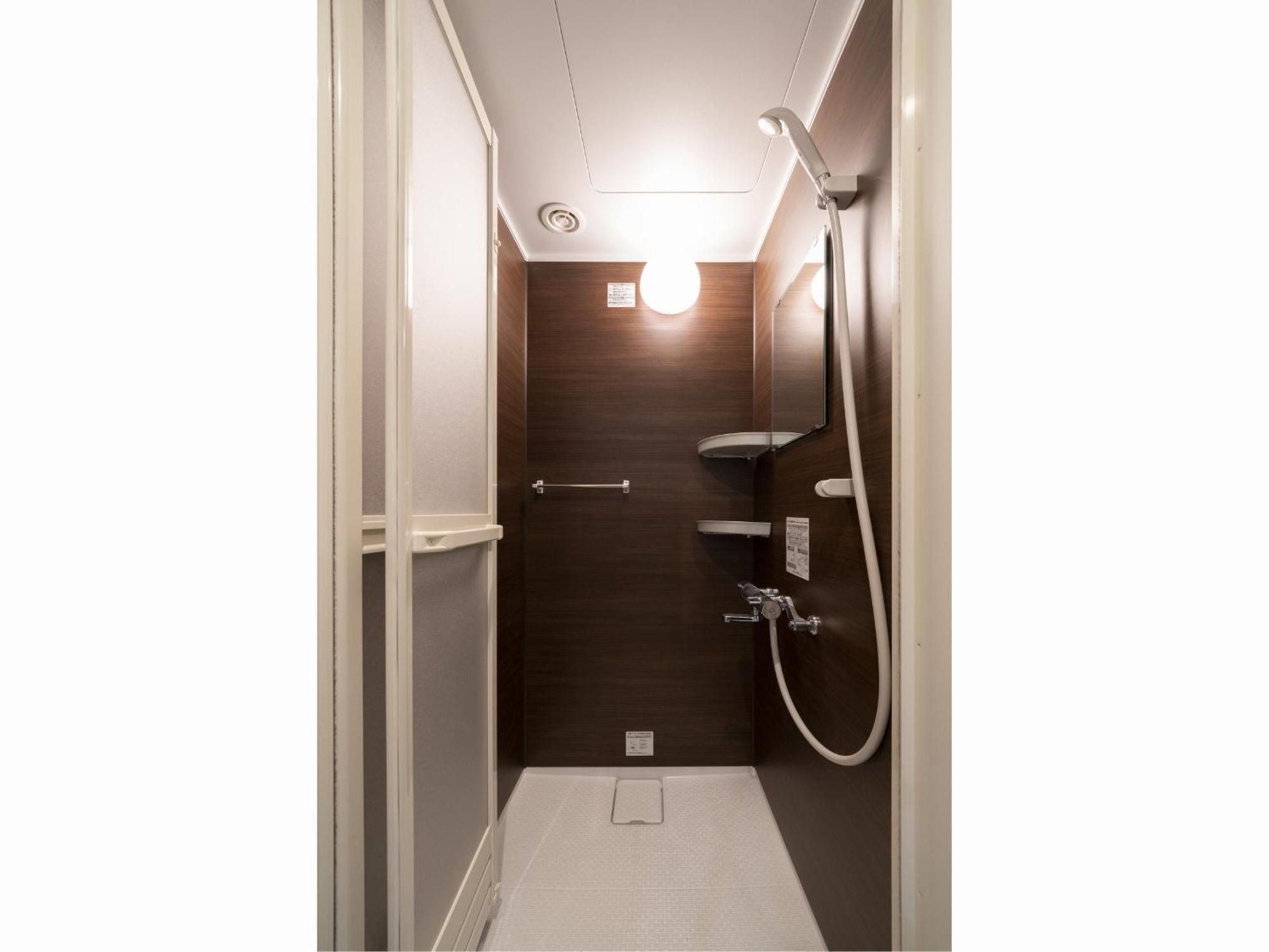 Capsule Hotel J Garden Shin-Osaka Exteriör bild